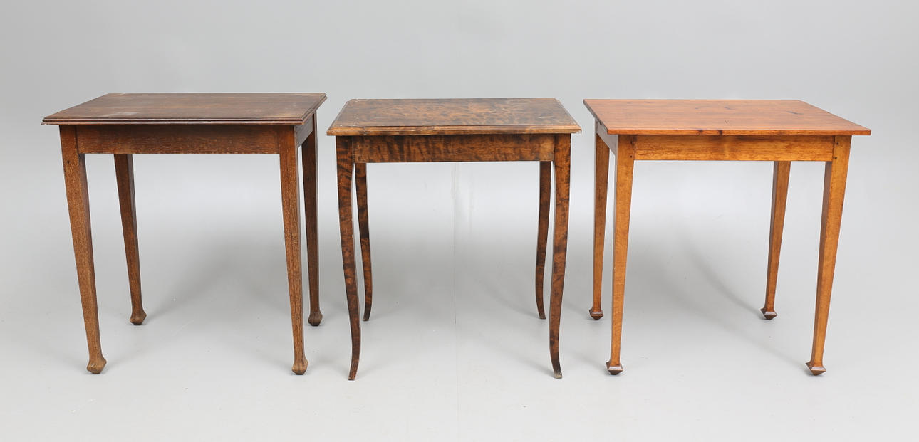 FÖNSTERBORD, 3 st, senjugend, 1900-talets första kvartal.