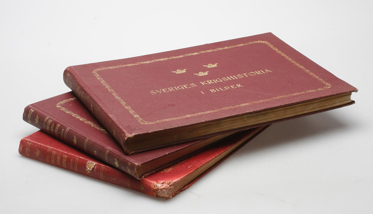 BÖCKER, 3 volymer, "Sveriges krigshistoria i bilder", AB Fahlcrantz, Stockholm 1919.