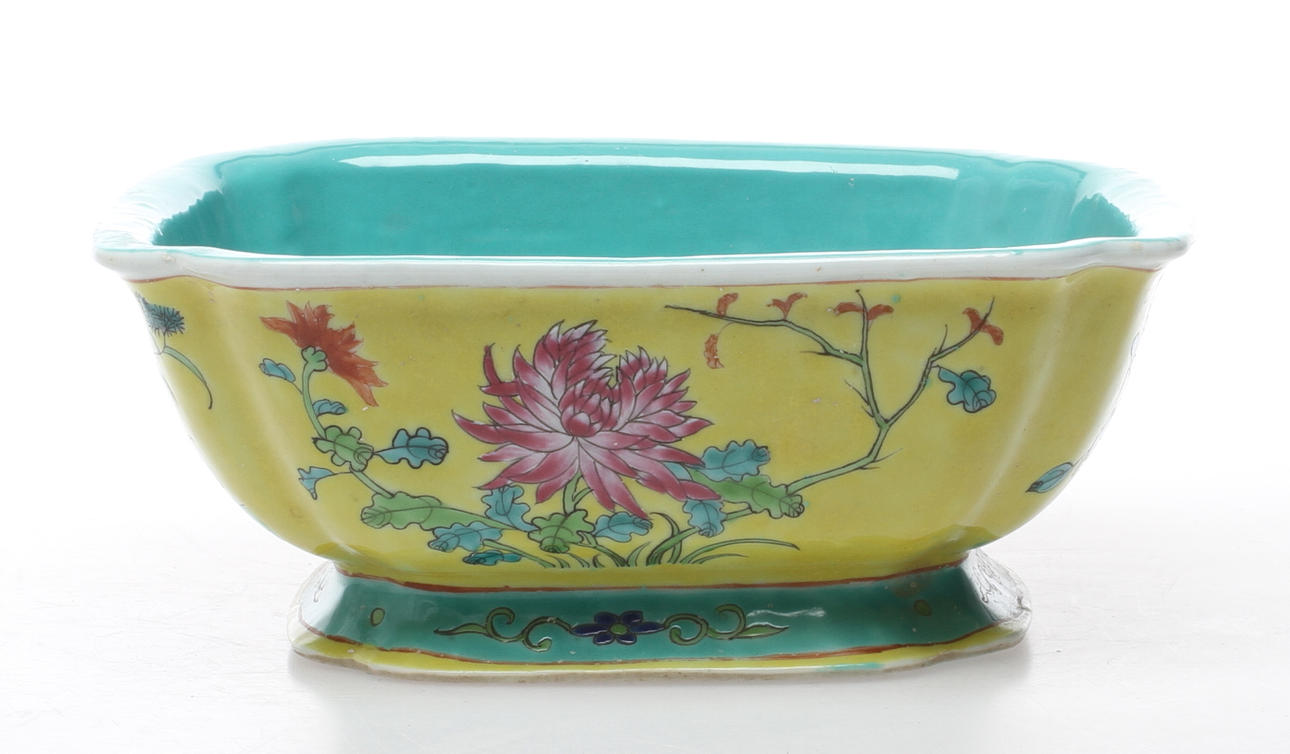 SKÅLFAT; porslin, Kina.