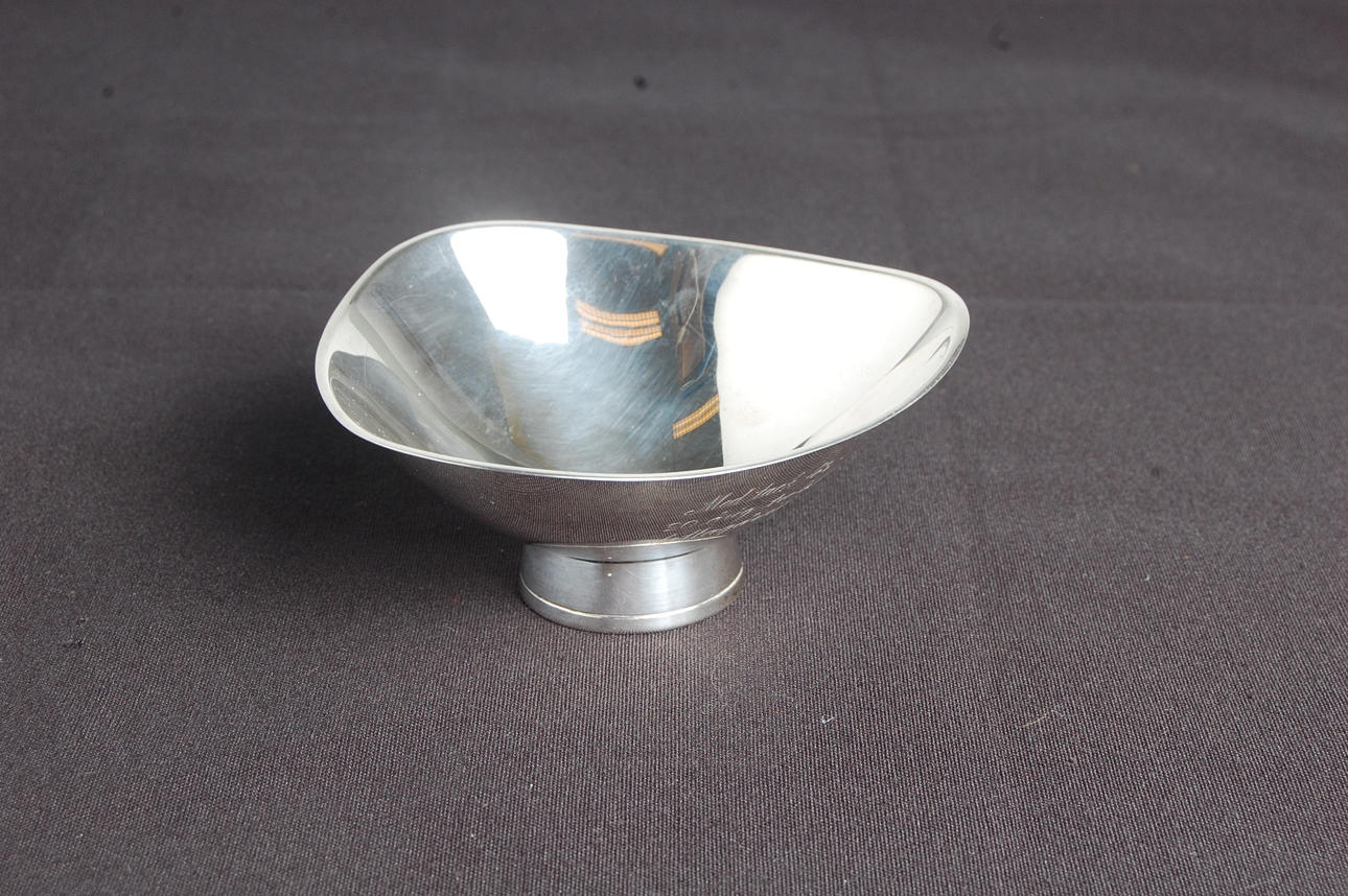 GUSTAF JANSSON. skål, silver , stämplad 1958.