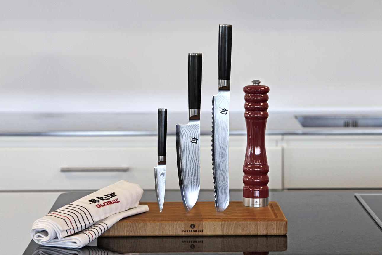 KNIVAR, SKÄRBRÄDA OCH PEPPARKVARN Kai Originals och Zassenhaus.
