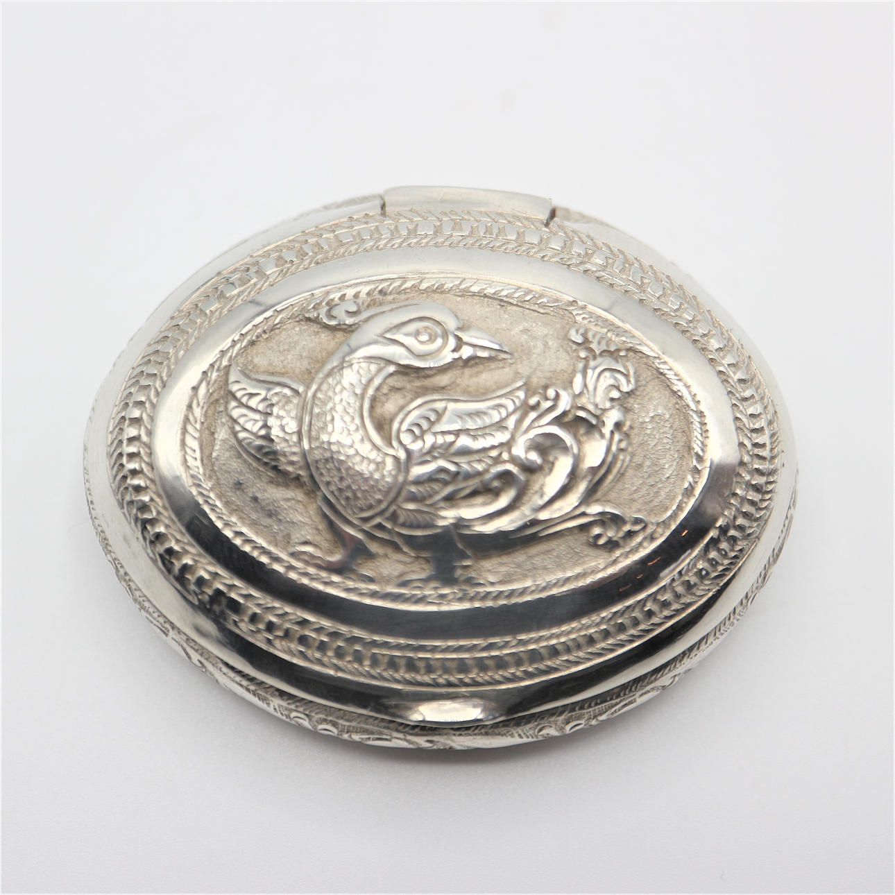 PILLENDOSE SILBER ASIEN ANTIK.