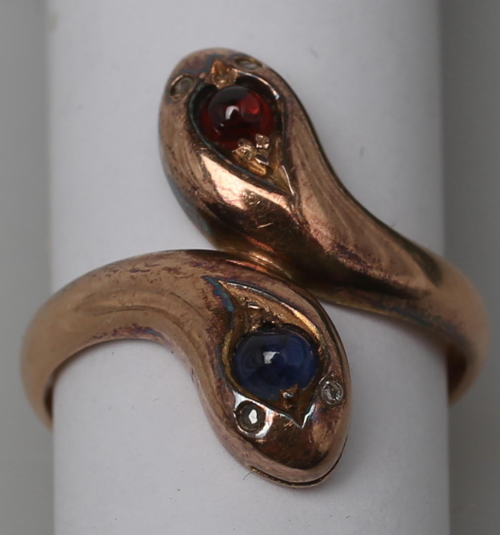 RING 14K med safir och rubin, Totalvikt 5,5 gram.