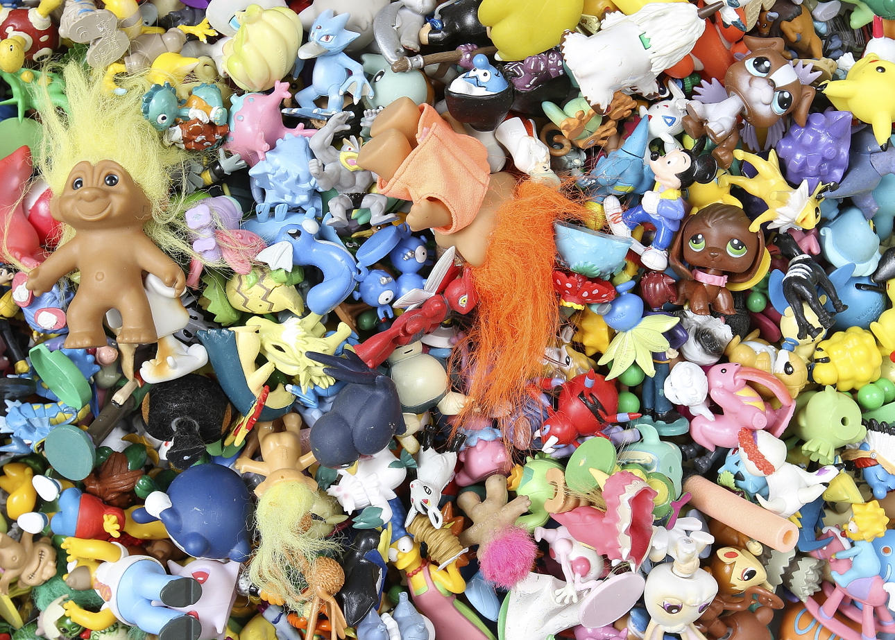 FIGURER, plast, bl.a. Pokemon, smurfar.