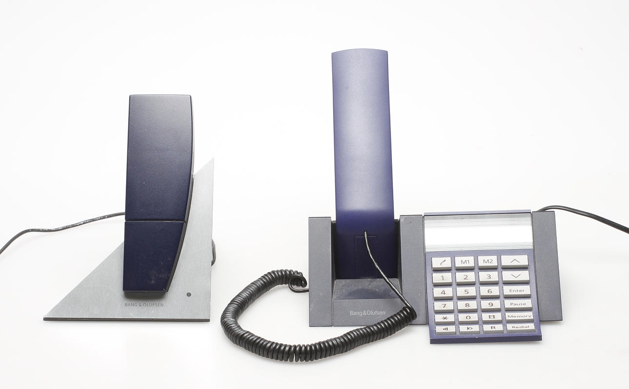 TELEFONER, 2 st, Bang&Olufsen, Danmark.