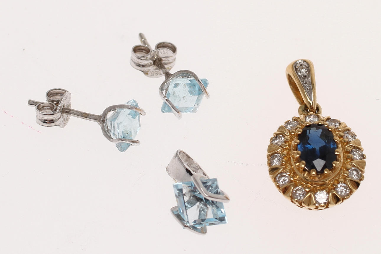 HÄNGE, ÖRHÄNGEN 1 par, vitguld 14k W.Kruk Polen samt HÄNGE, 18k guld med briljanter och safir.