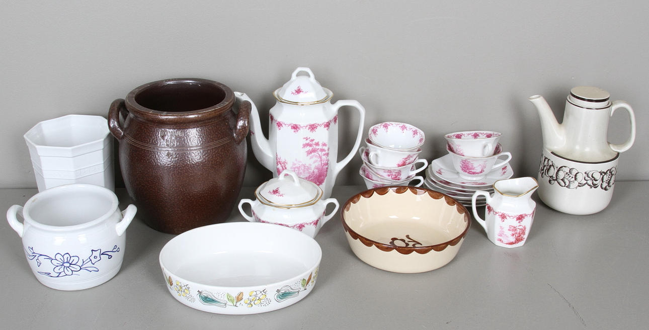 KERAMIK, bl.a. Höganäs, Gustavsberg, Arabia.