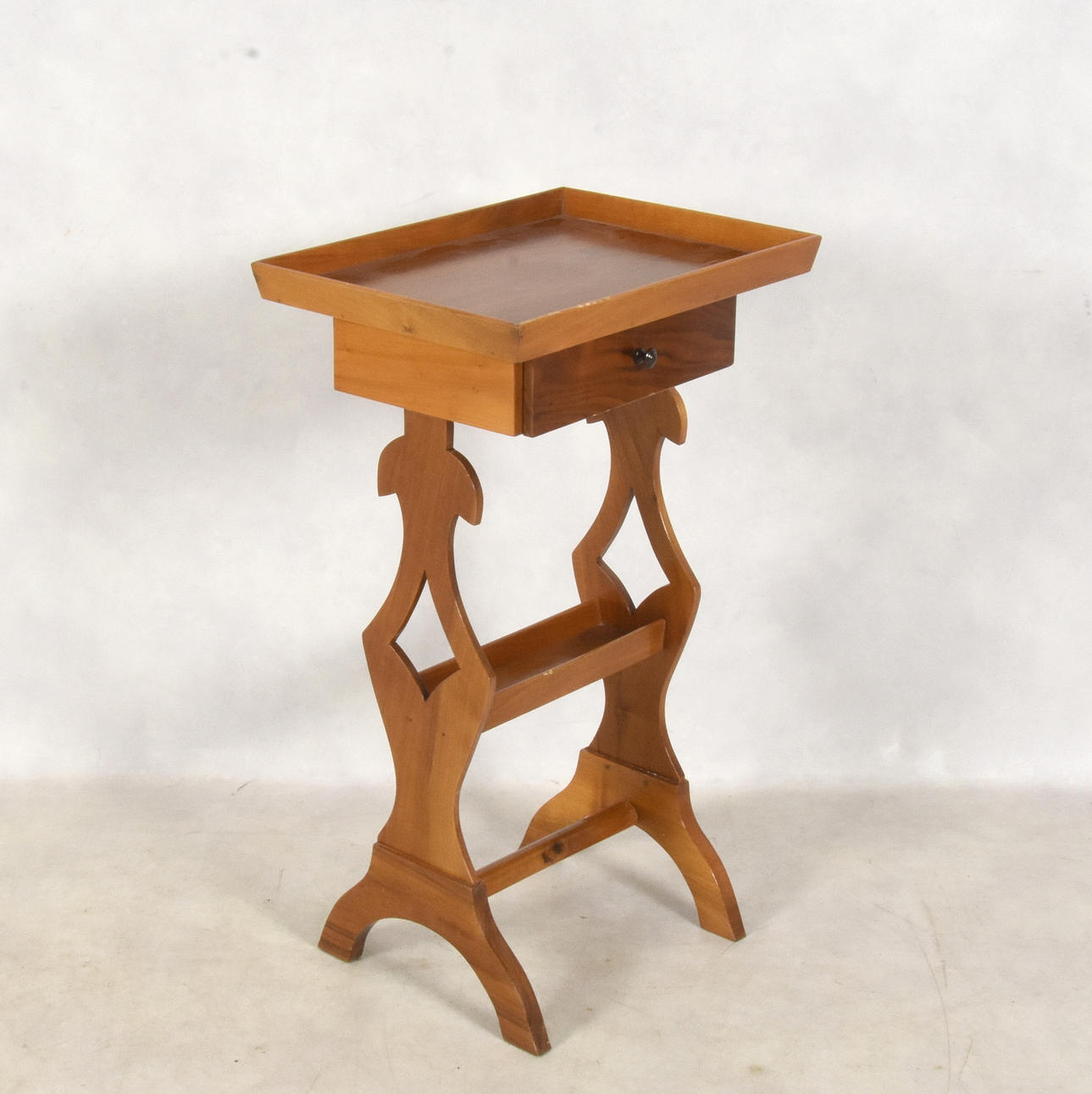 SEWING TABLE WITH DRAWER, 1900s.