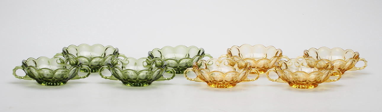 DESSERTSKÅLAR, 8 st, pressglas, 1900-tal.