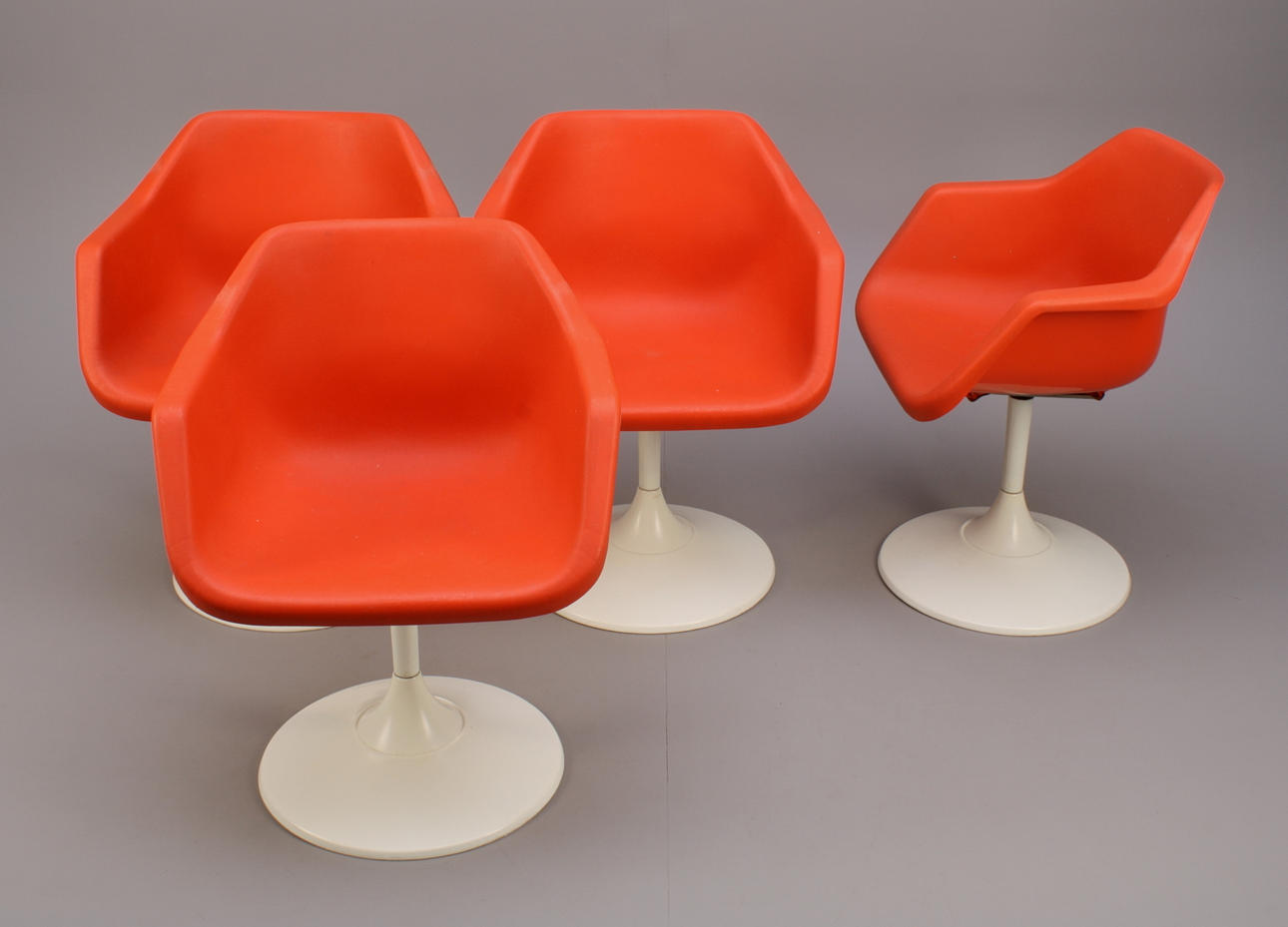 SNURRSTOLAR, 4 st, Robin Day, 1900-talets andra hälft.