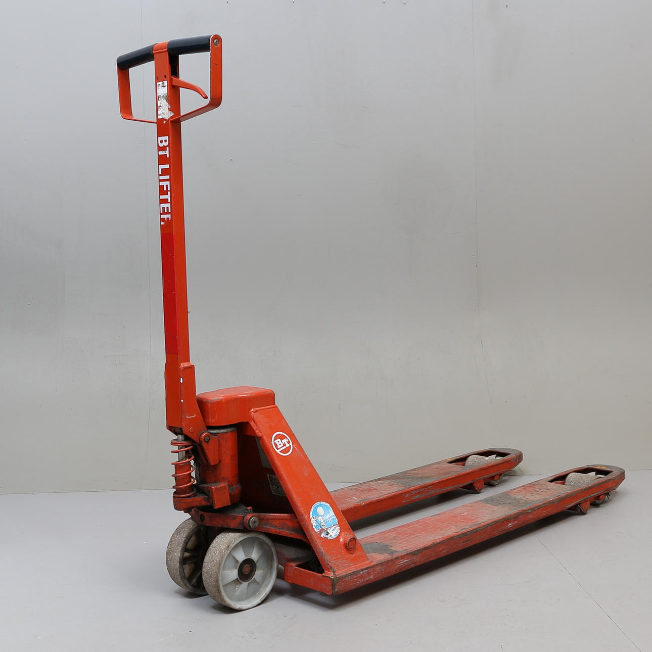 PALLYFTARE, "BT lifter".