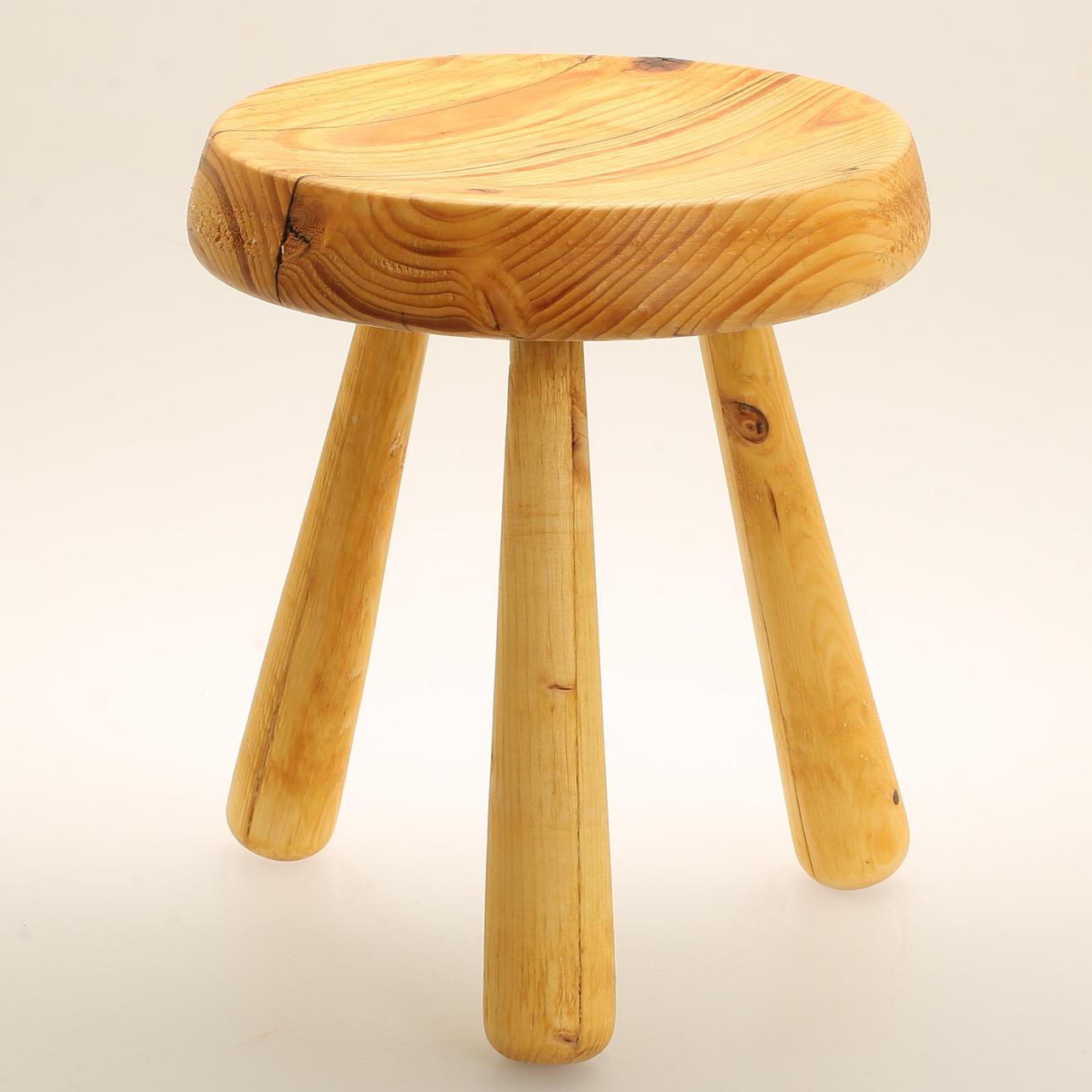 PALL, trä, 1900-talets andra hälft.