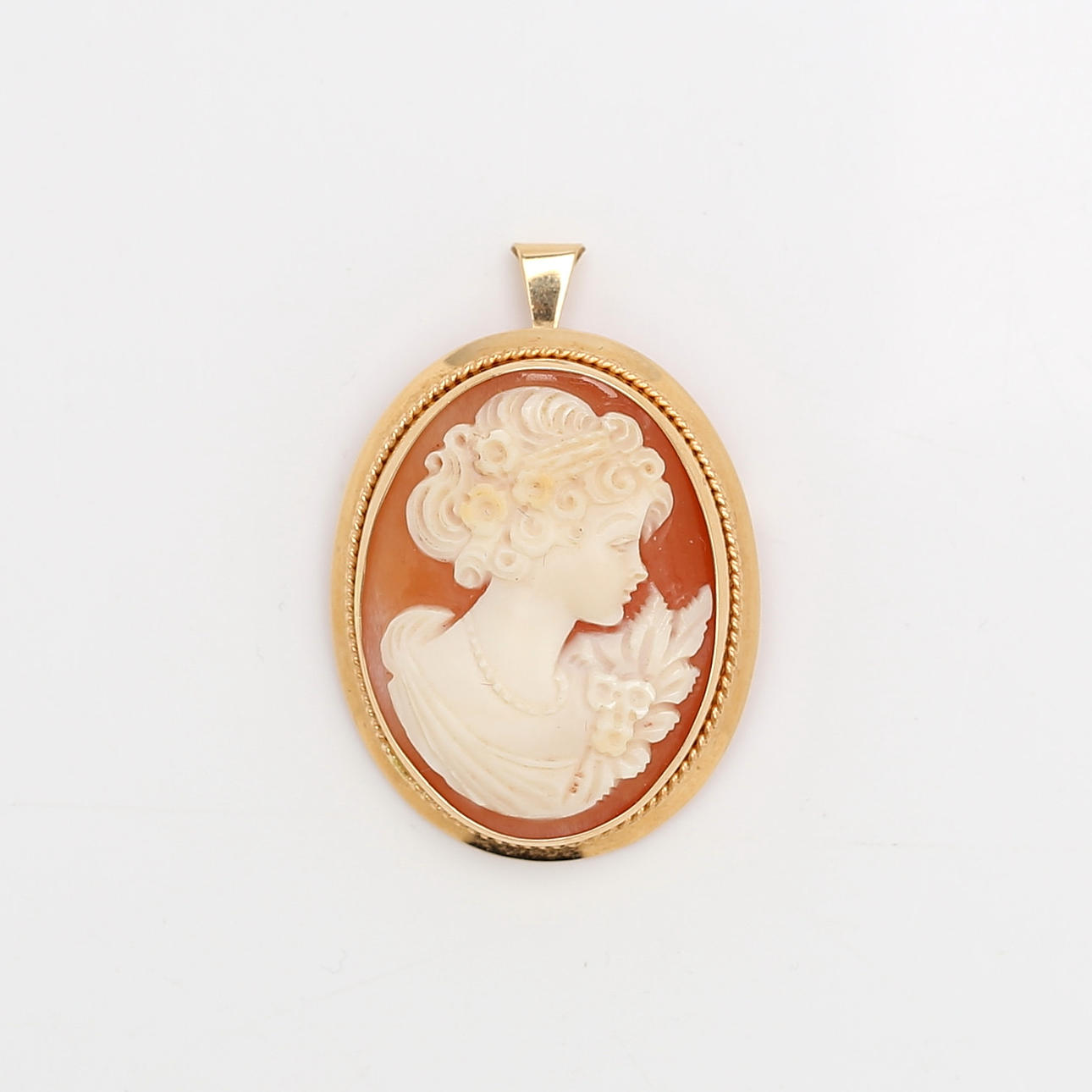 COLGANTE/BROCHE, con camafeo, oro 18K.