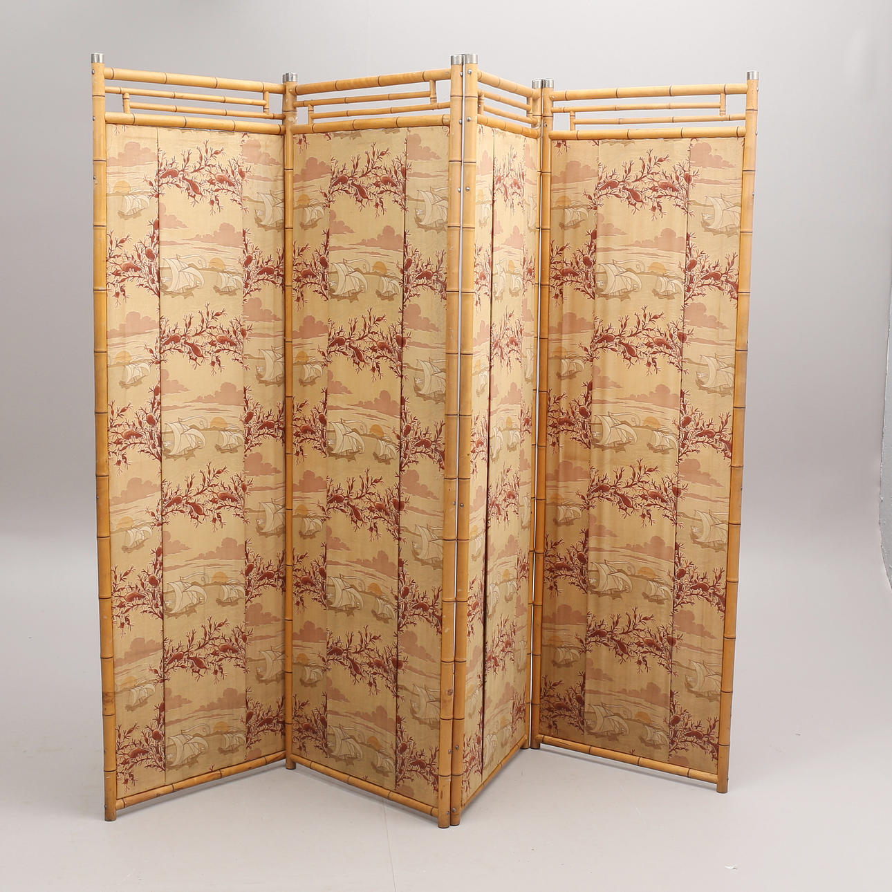 VIKVÄGG, bambu/ textil, tidigt 1900 -tal.