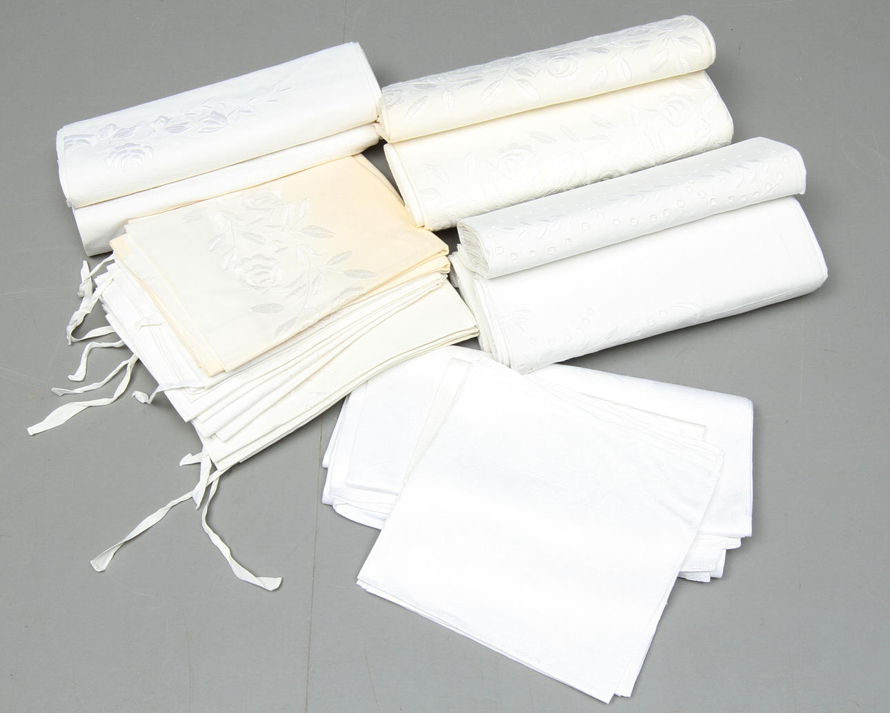 PARTI TEXTIL, bla servetter, örngott, duk, lakan.