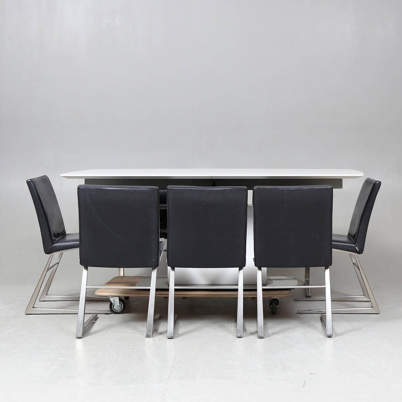 MATGRUPP, 9 delar. "Milano" och "Mariposa", BoConcept.