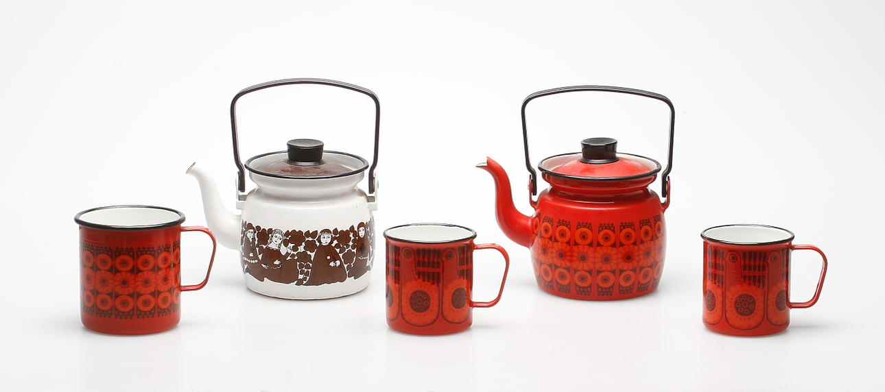 EMALJFÖREMÅL, 5 delar, bl.a. Finel, Finland.