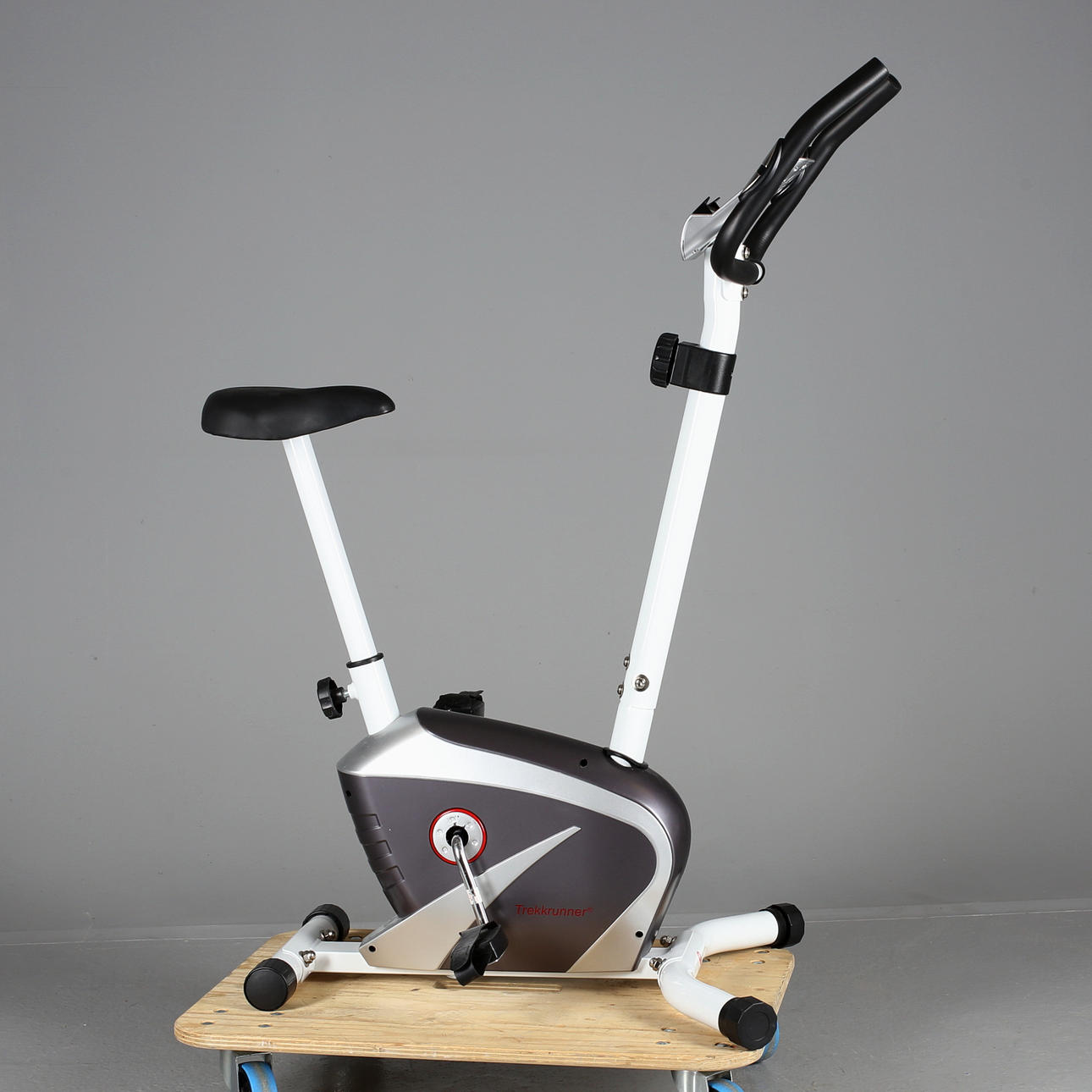 MOTIONSCYKEL, Trekkrunner TR8309B, 2000-tal.