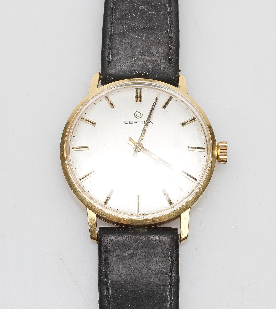 HERRARMBANDSUR, Certina, guld 18k.