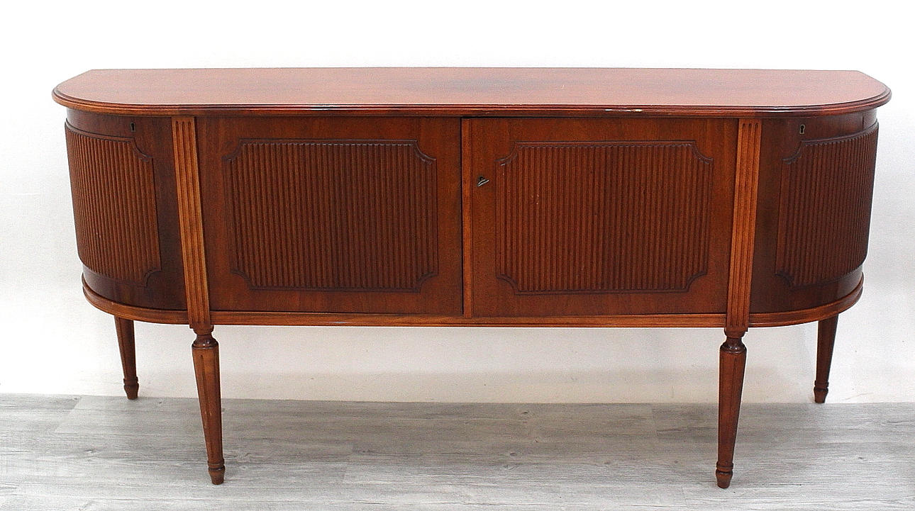 SIDEBOARD märkt Oscar Edv Ekelunds Snickerifabrik.