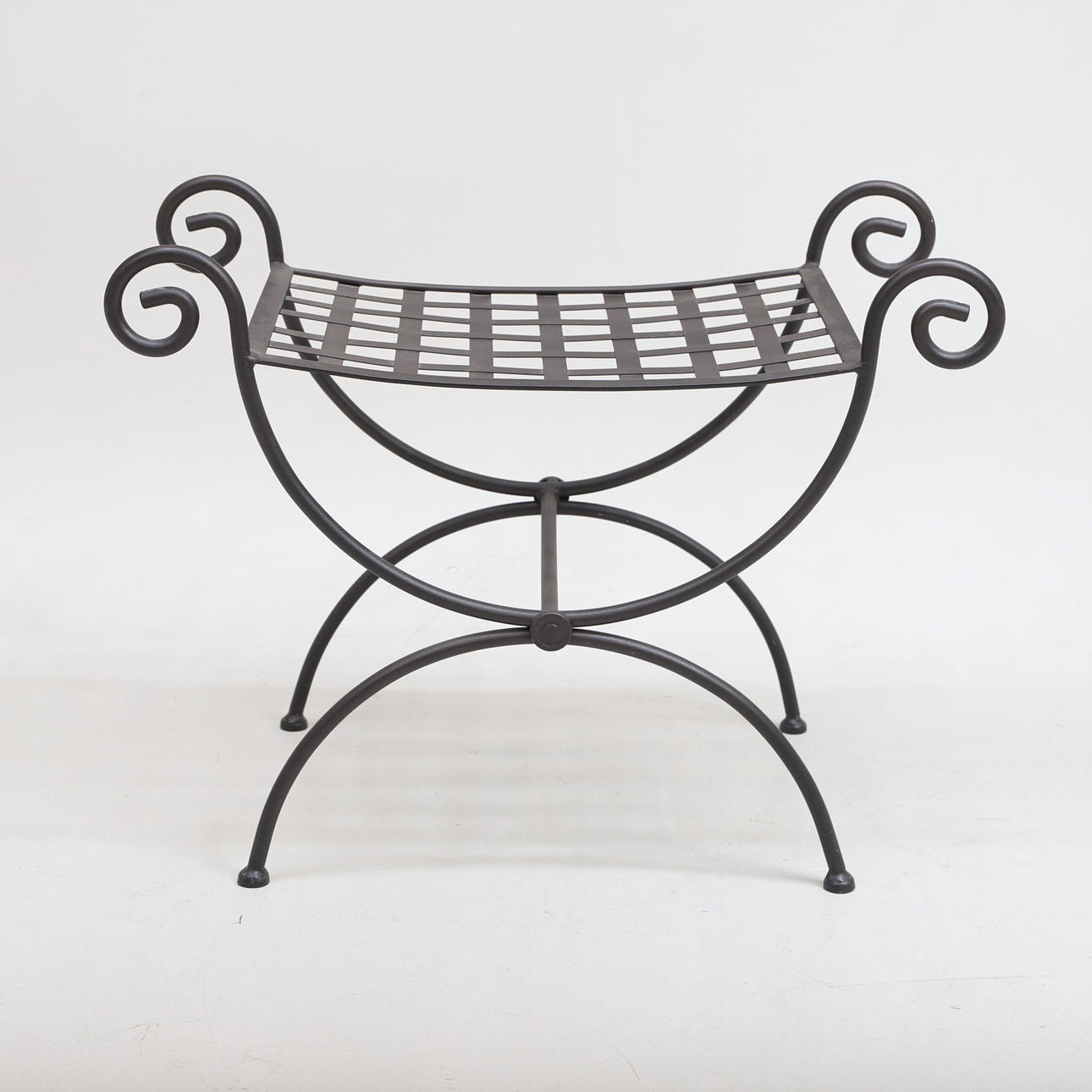 TABURETT, metall, samtida.