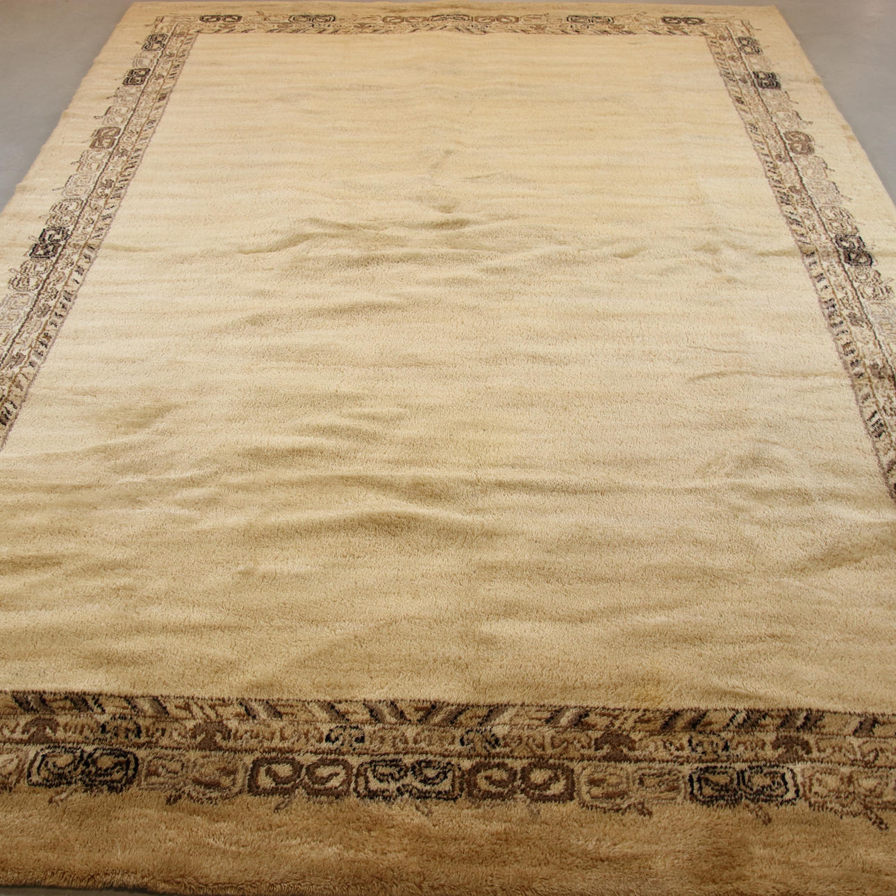 MATTA, orientalisk, ull, ca 337 x 247 cm.