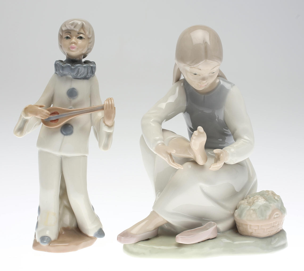 FIGURINER 2 st, porslin, Spanien.