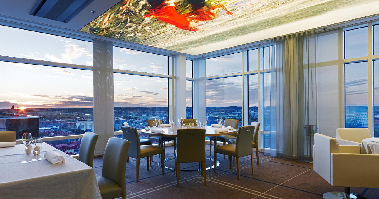 GOURMETPAKET på Upper House, övernattning och avsmakningsmeny för 2 personer.