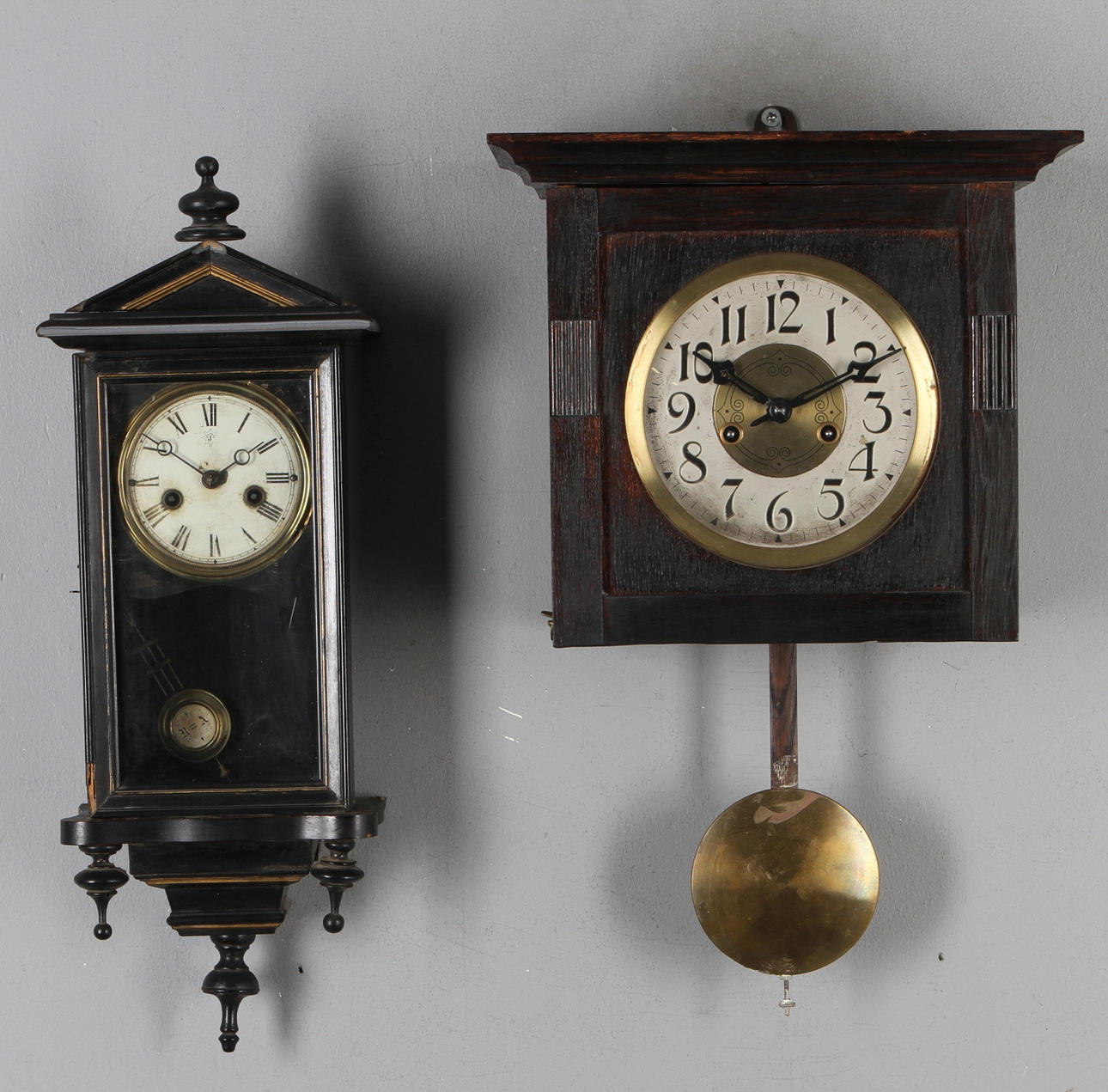 VÄGGUR, 2 st, Bl a Junghans, 1900-talets början.