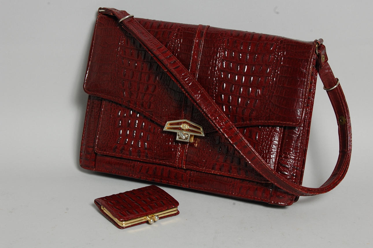 DAMVÄSKA, med börs, skinn, 1970-tal.