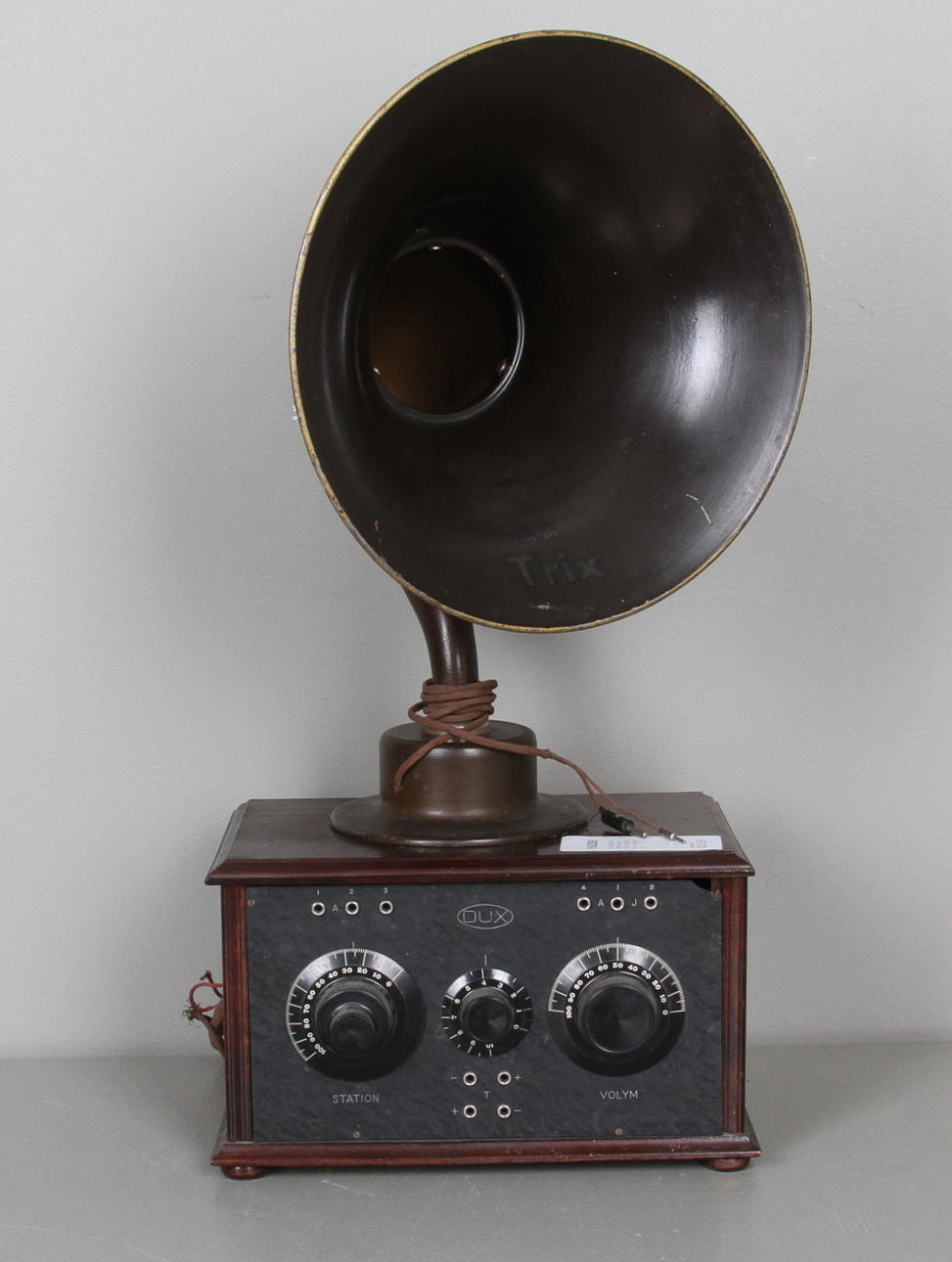 KRISTALLMOTTAGARE samt TRATTHÖGTALARE, Dux samt Trix.