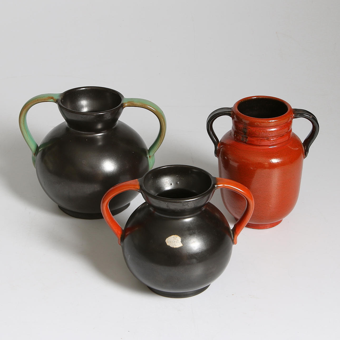 VASER, 3 st, lergods, Upsala Ekeby. 1900-talets första hälft.