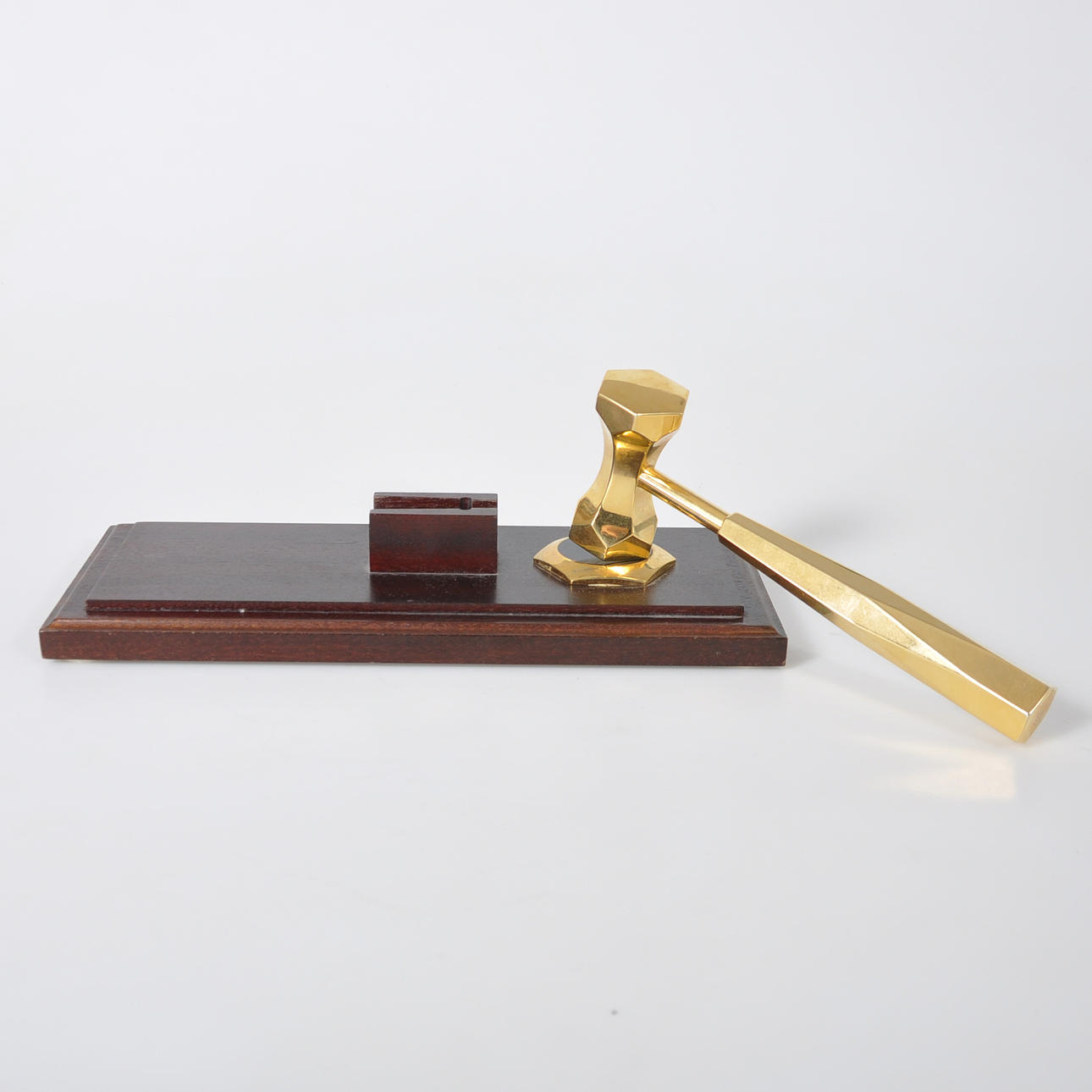 ORDFÖRANDEKLUBBA, vallonmässing, i originallåda.