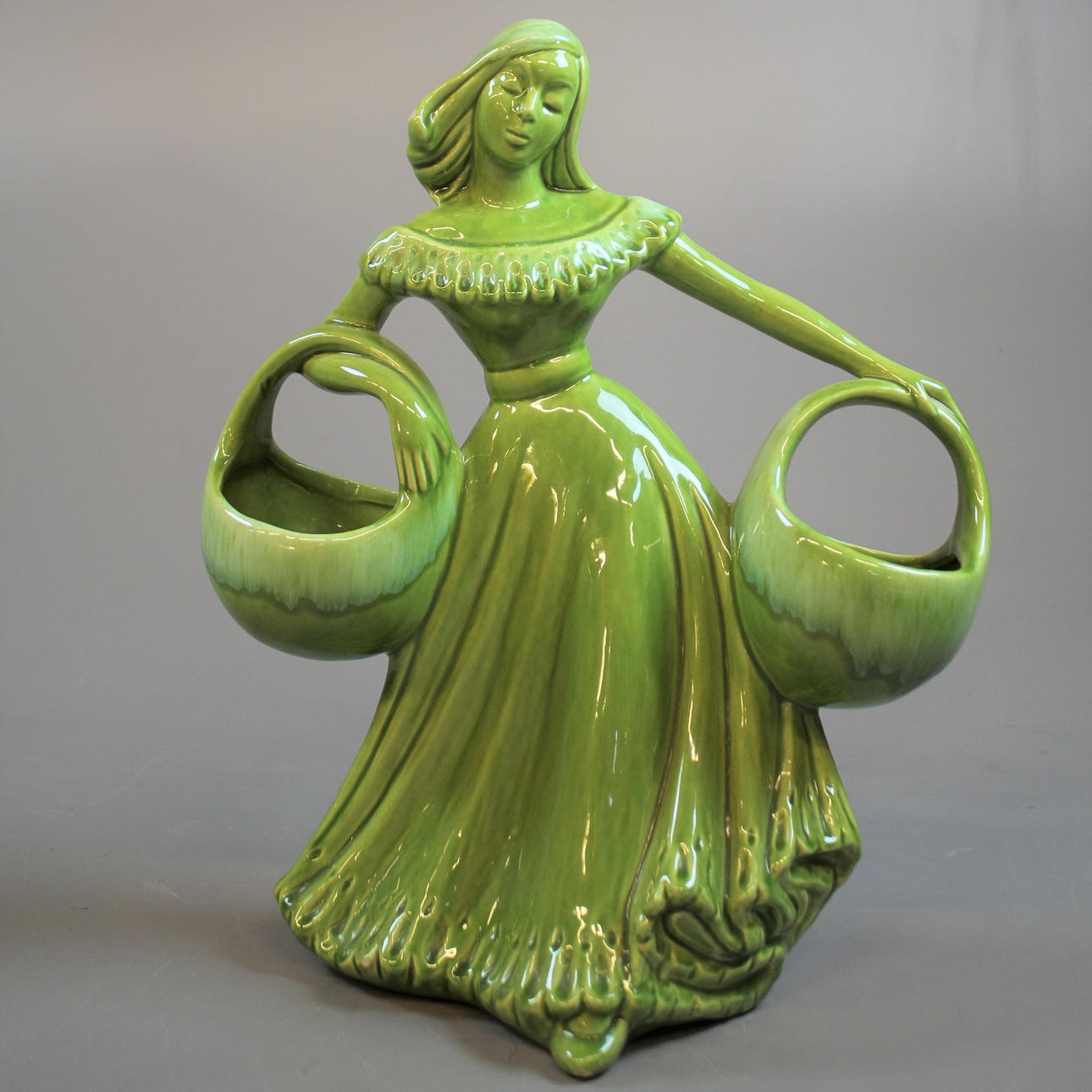 FIGURIN/ BLOMSTERFLICKA.