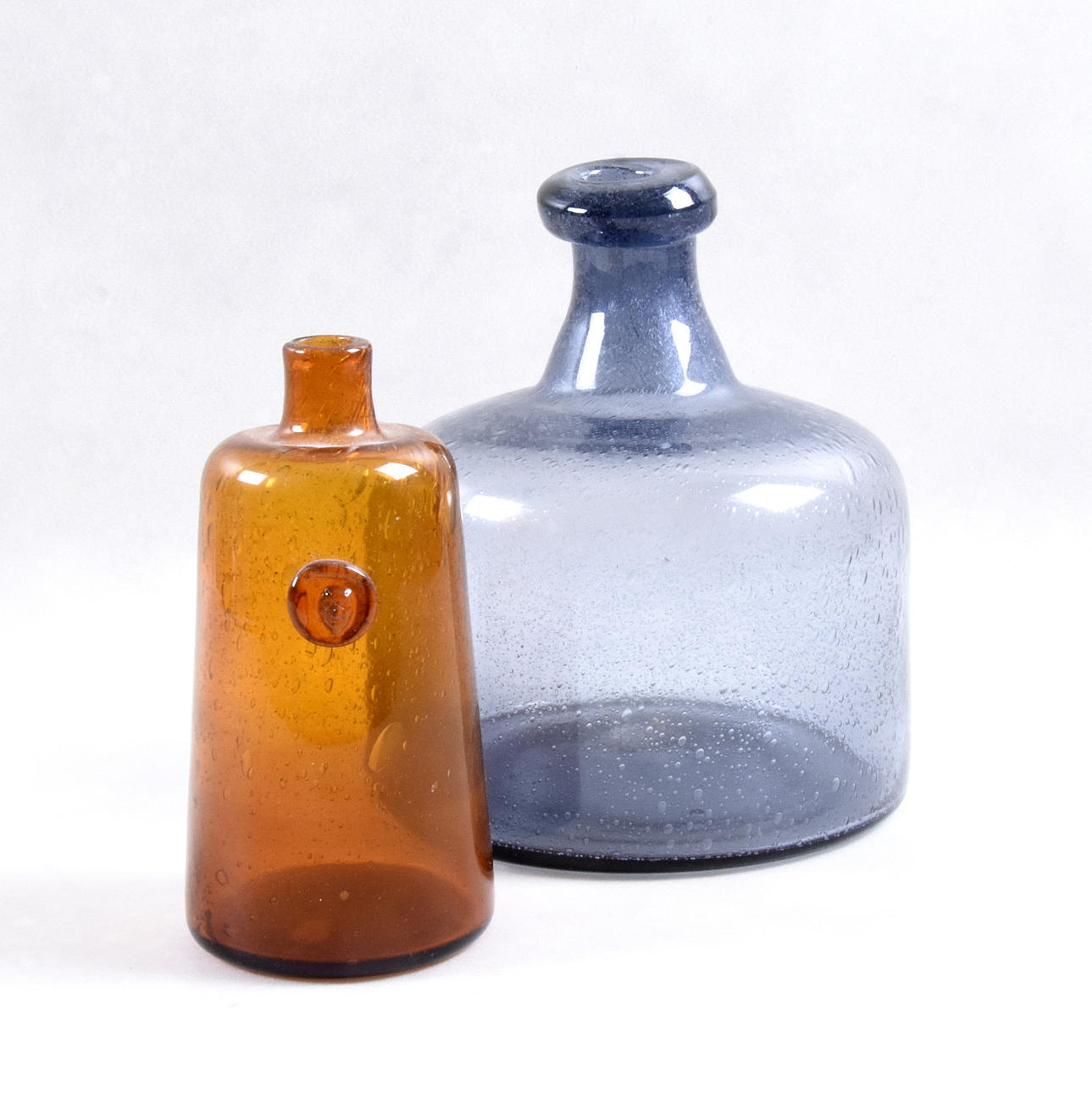 ERIK HÖGLUND. FLASKOR, 2 st, glas, Boda.