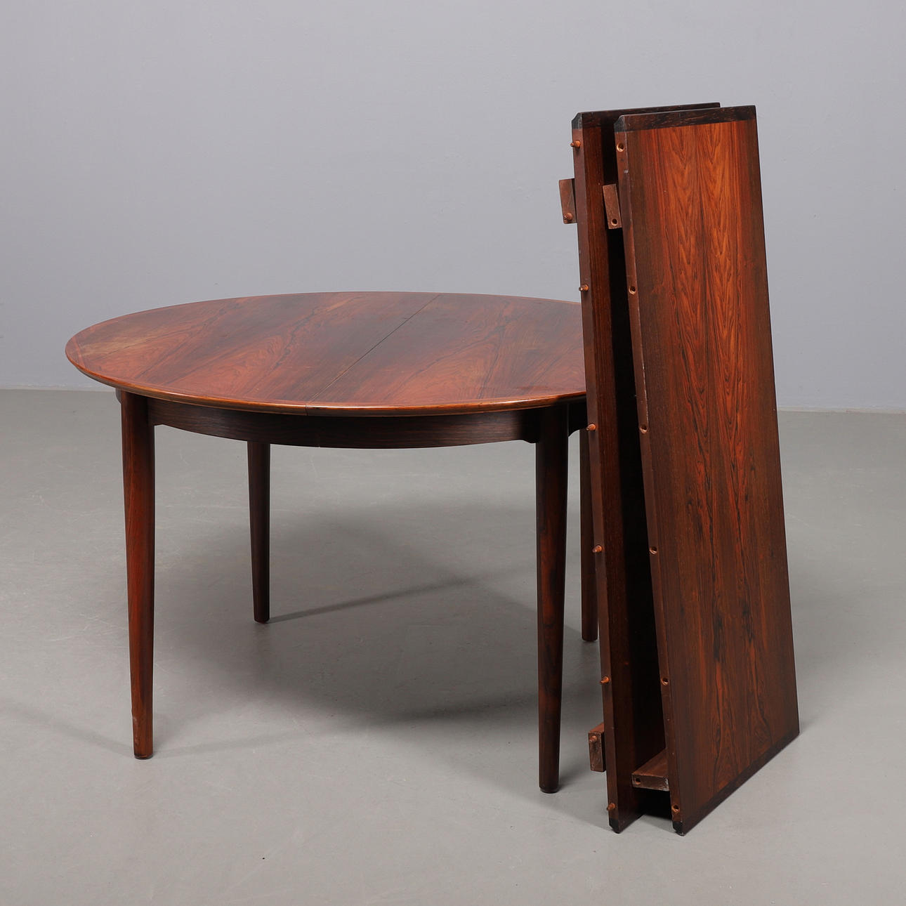 ARNE VODDER. Bord, 3 dele i palisander, Sibast, Danmark.
