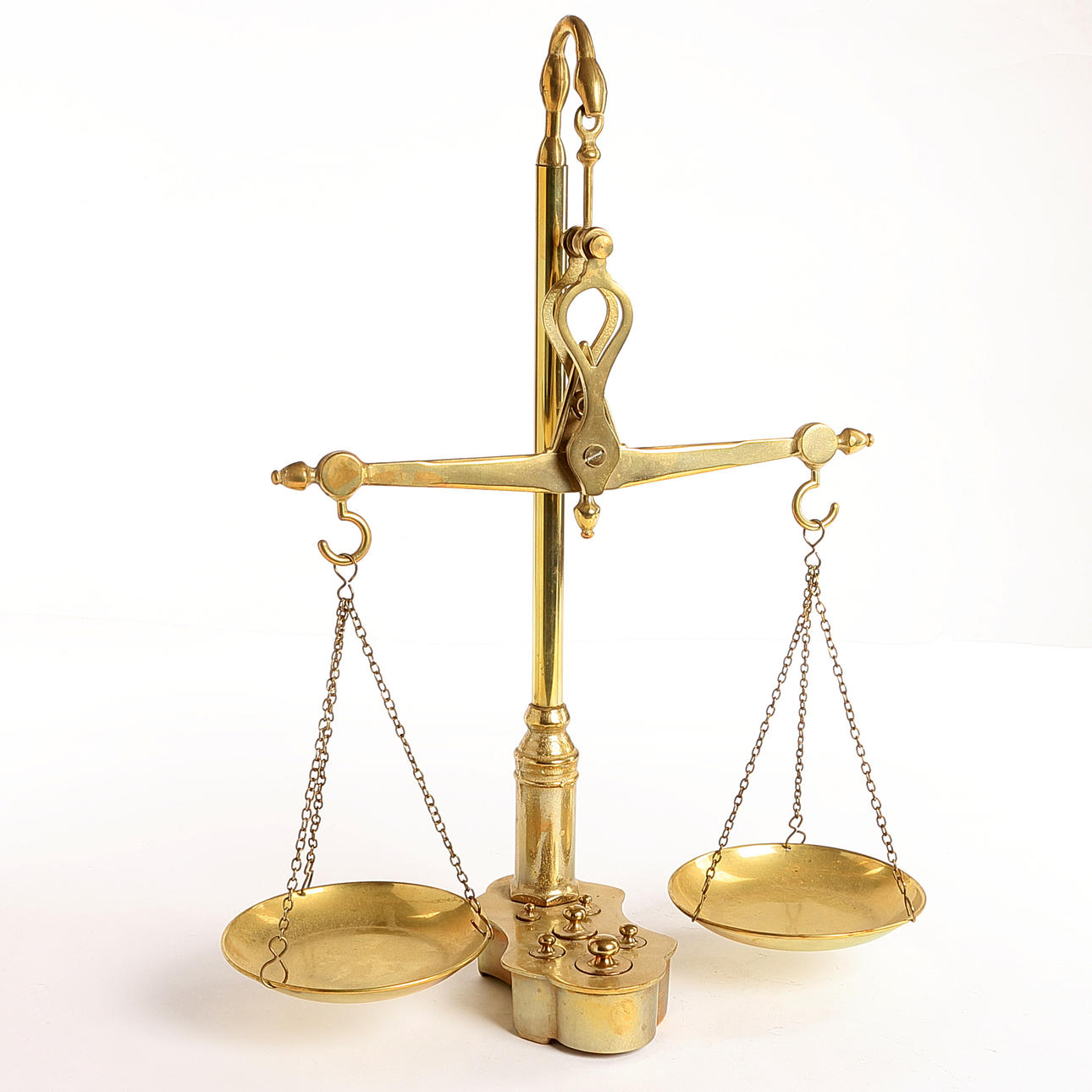 SCALE, with weights, 20th century, brass, Italy.