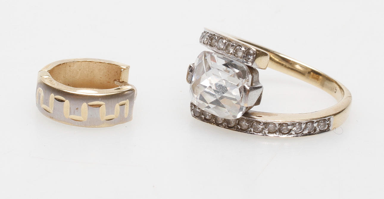 GULDSMYCKEN, 14k guld, total vikt ca 6,5 gr.