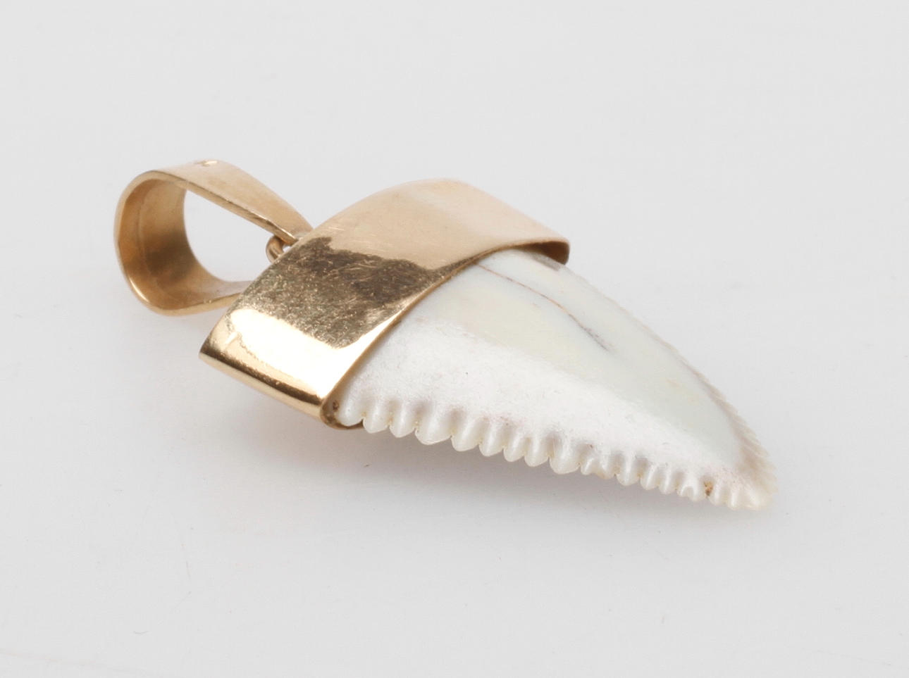 HÄNGE, 18k guld, vikt ca 3 gr.