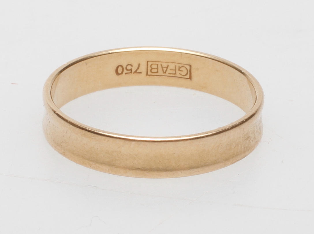RING, 18k guld, vikt ca 2,7 gr.