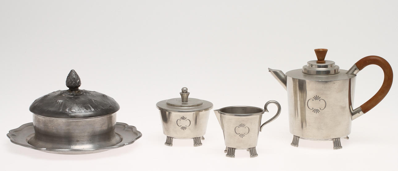 PARTI TENN, 4 delar, kaffeservis samt lockskål med fat. 1900-tal.