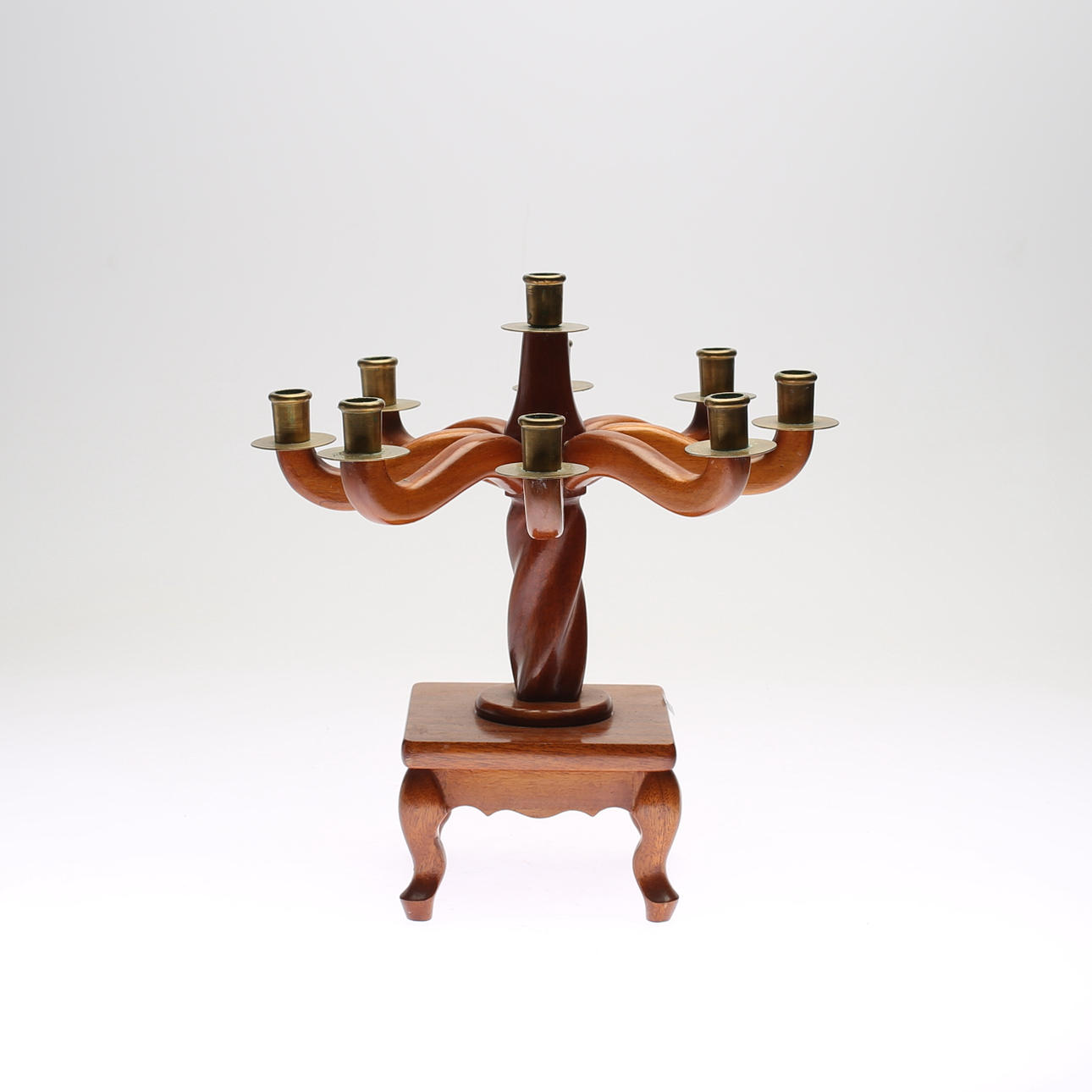 LEUCHTER, Holz, 20. Jahrhundert.