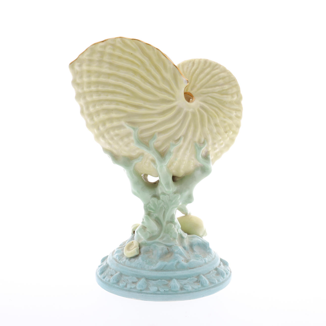 EN KUNGLIG WORCESTER NAUTILUS SKAL VAS.