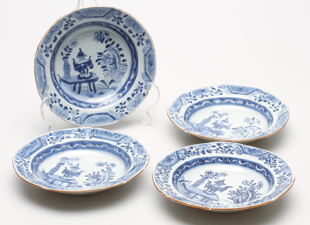 BÄRSKÅLAR, 4 st, porslin, Kina, 1700/1800-tal.