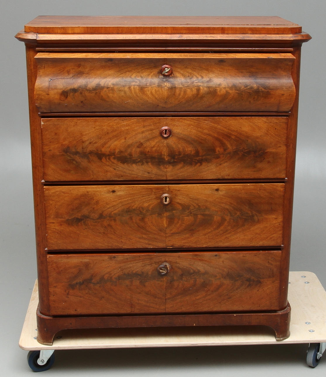 BYRÅ, mahogny, 1800-tal.