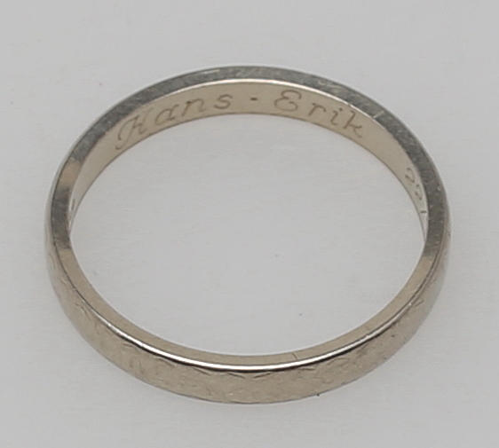 DAMRING i 18K vitguld.