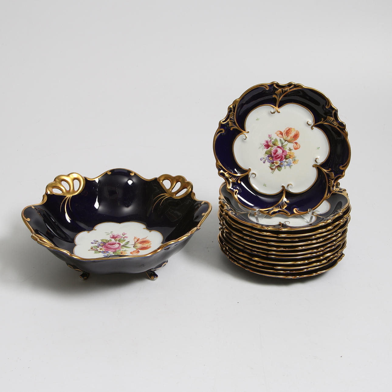 FRUKTSERVIS, 13 delar, porslin, Ljmenau, Graf Von Henneberg, Echt Kobolt, Tyskland. 1900-tal.