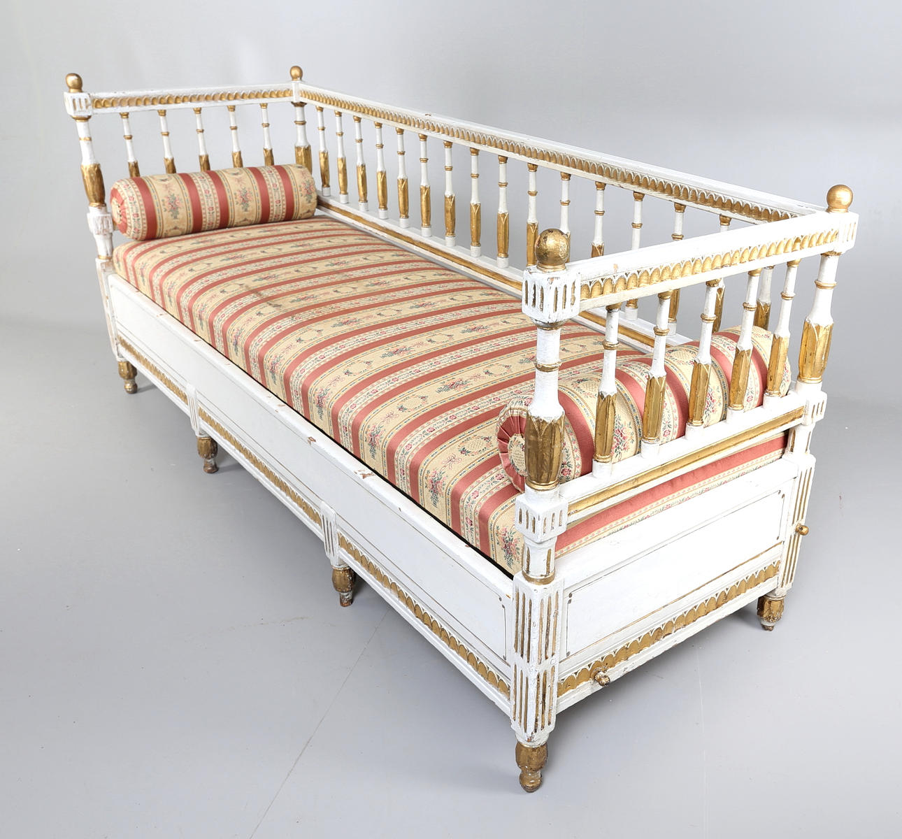 UTDRAGSSOFFA, Gustaviansk, Herrgårdsarbete 1700-tal.