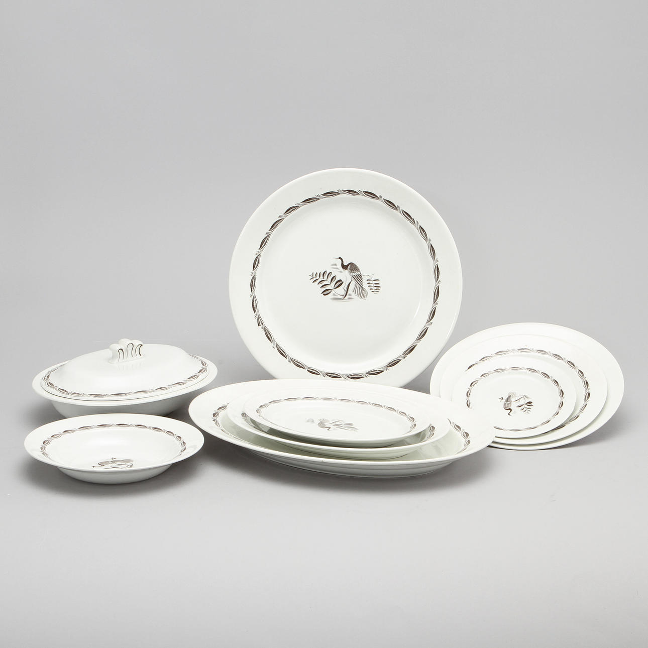 SERVISDELAR, 46 st, flintgods, "Ingrid" Artur Percy för Gefle.