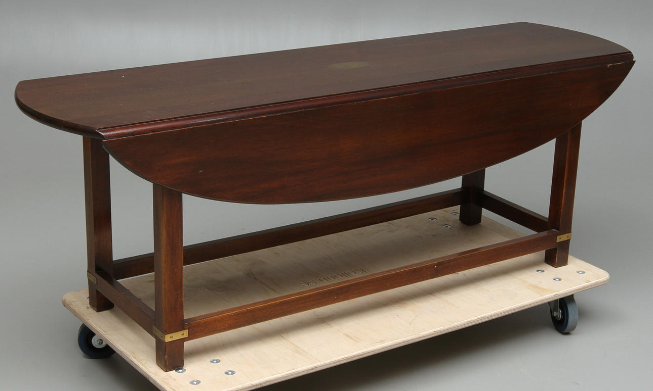 SOFFBORD, England, sk hunting table, 1900-tal.